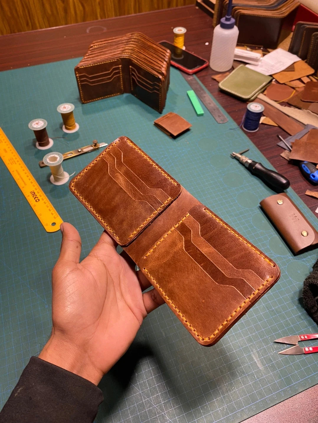 The Ultimate Guide to Men’s Leather Wallets: Style, Function, and Durability